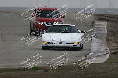 media/Nov-28-2025-Speed SF (Fri) [[b9fcb3577c]]/Green/Session 3 (Outside Grapevine)/